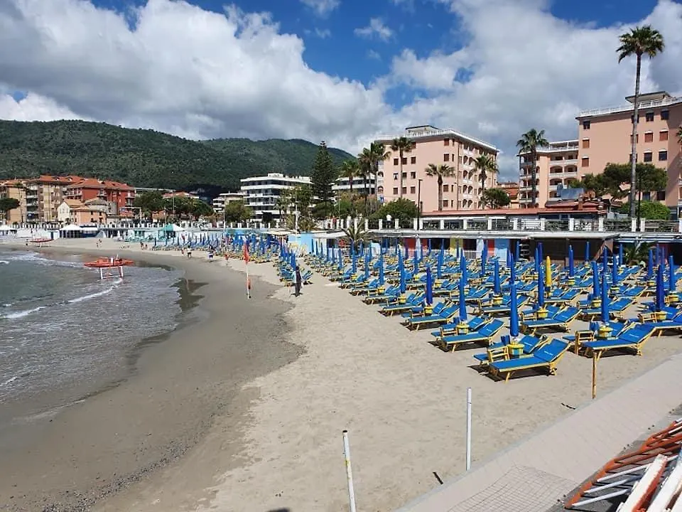 Hotel I Due Gabbiani Andora 3*,  Italy